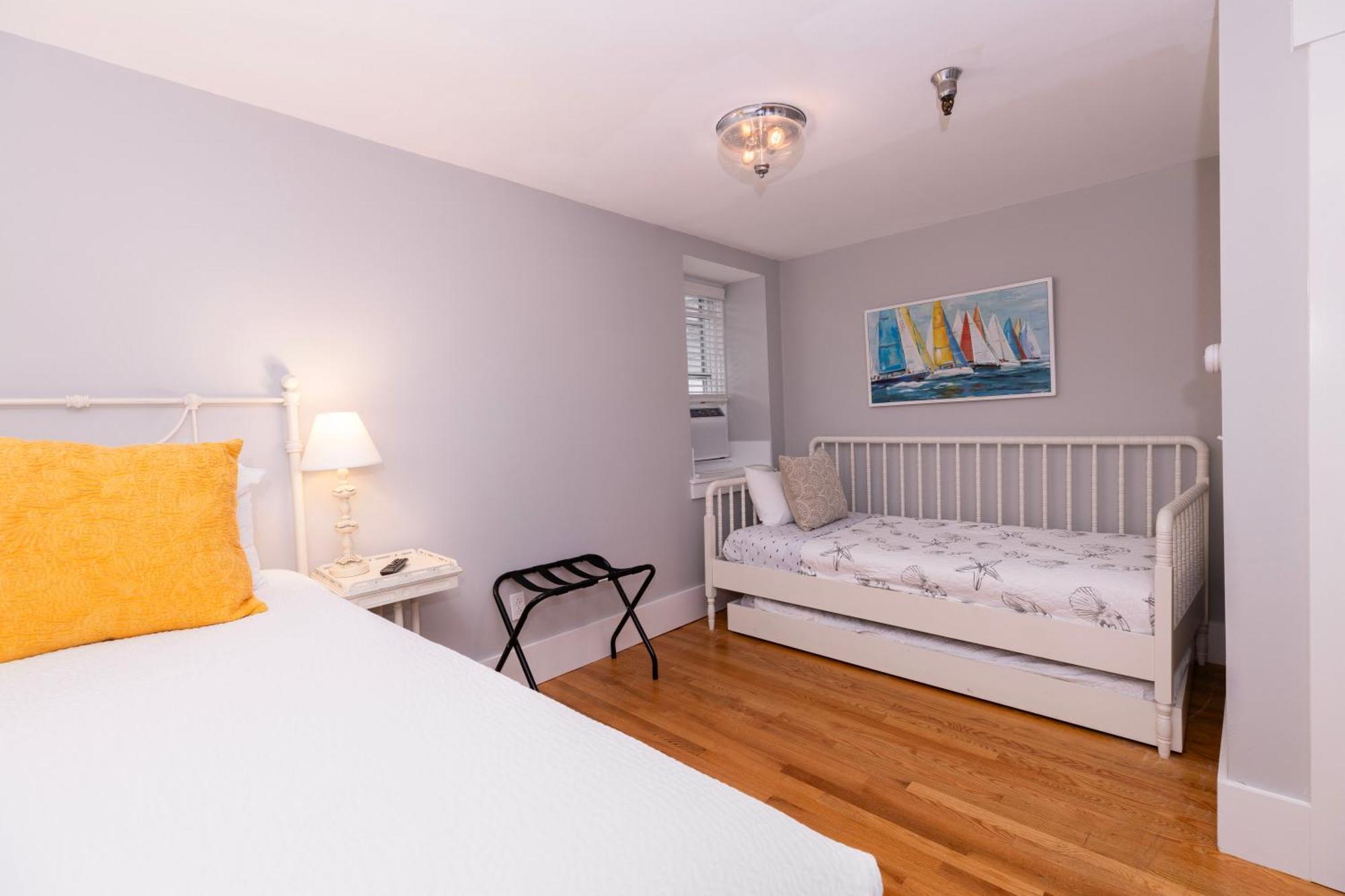 Chapter House Inn