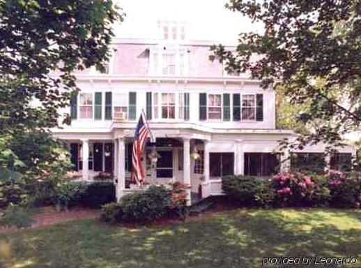 Inn Chapter House 4*
